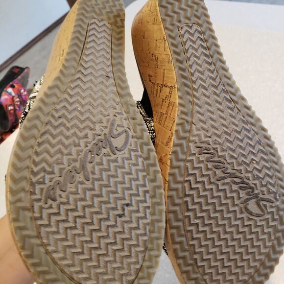 Skechers Women's Beverlee Palace Slip On Wedge Sandals Black/Gold Size 9.5 - Picture 5 of 7